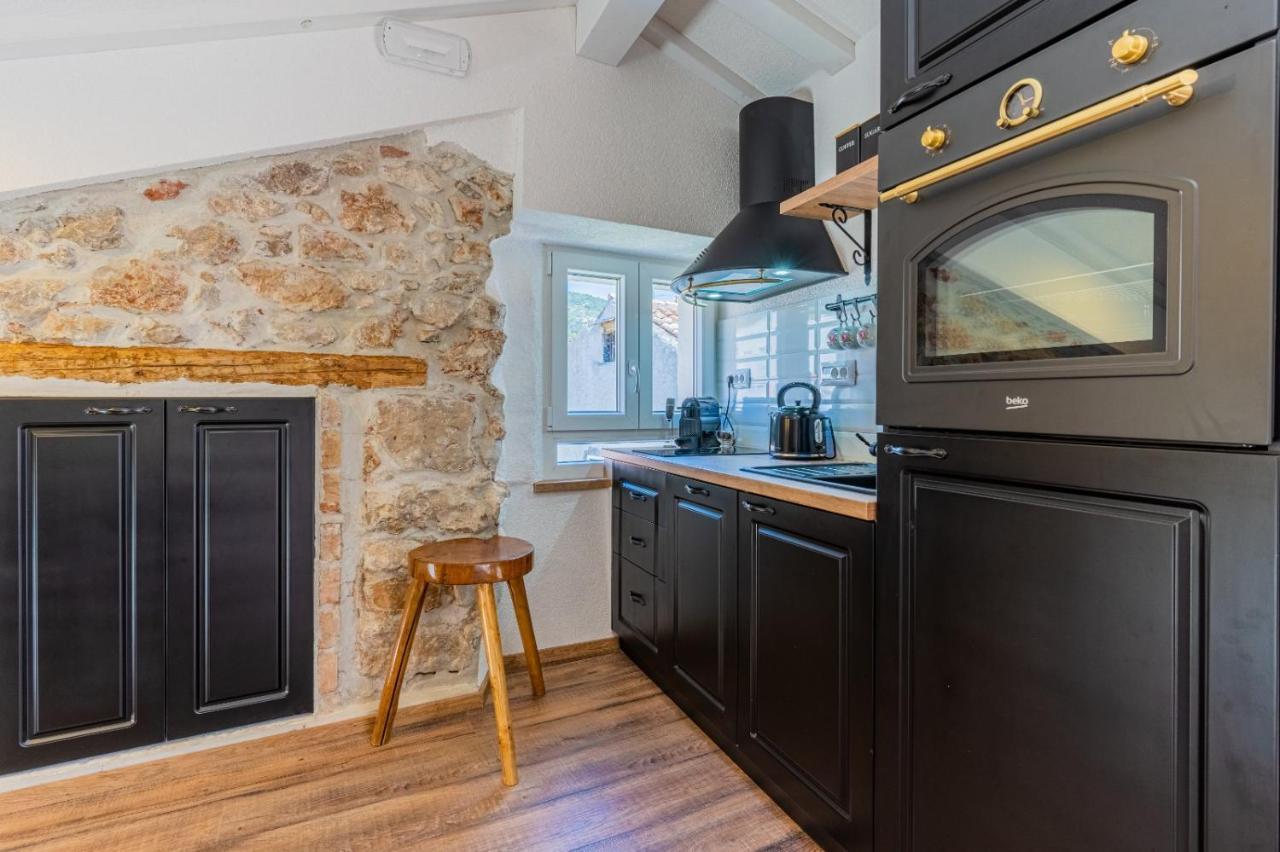 Apartments Rose Cres Zewnętrze zdjęcie