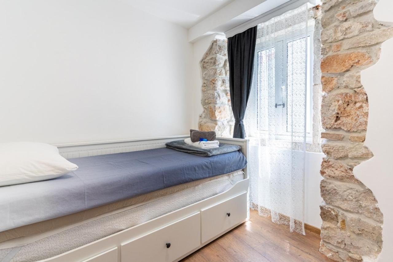 Apartments Rose Cres Zewnętrze zdjęcie